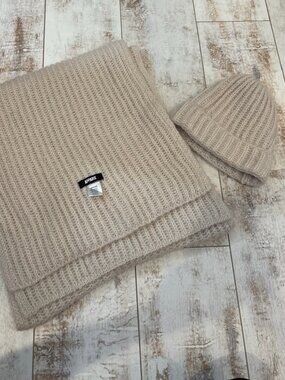 Apparis Knit Scarf and Hat Set